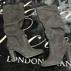 Kelly & Katie Argafina Knee High Suede Heel Boots Black Size 9